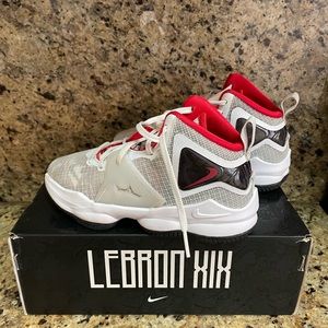 Nike Lebron size (PS) 2Y